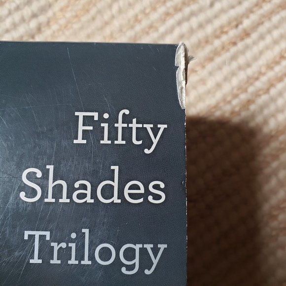 Fifty Shades trilogy book set - paperback - Picture 6 of 7
